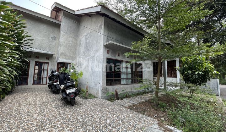 DIJUAL RUMAH KONSEP INDUSTRIAL DI TAJEM MAGUWOHARJO WEDOMARTANI