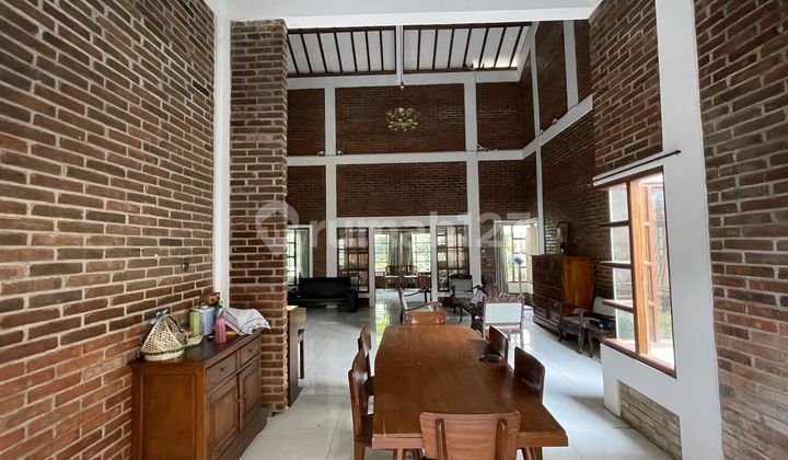 FOR SALE: INDUSTRIAL CONCEPT HOUSE IN TAJEM MAGUWOHARJO, WEDOMARTANI 2