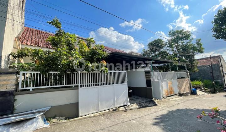 Rumah tanah besar timur maguwoharjo Kalasan, Sleman Rumah tanah besar timur maguwoharjo Kalasan, Sleman