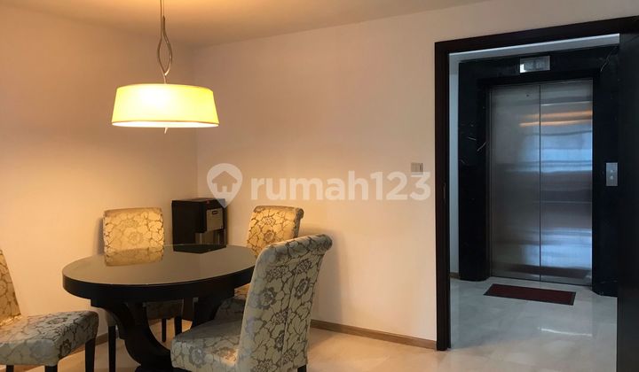 Apartement Casa Grande Residence Private Lift 3 BR Full Furnished