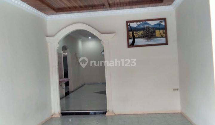 Rumah sewa 2 lantai siap huni di kawasan  perkotaan 2