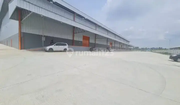 Disewakan Gudang di Delta Silicon 8 Lippo Cikarang, Dng Auto.  1