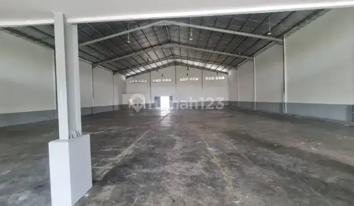 Didisewakan Pabrik Gudang Industri Delta Silicon 3 Cikarang. 3