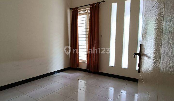 Rumah SEWA MURAH !!! blok favorite di taman kopo indah 8