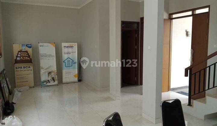 Rumah baru 2 lantai minimalis di sariwangi pasteur 1