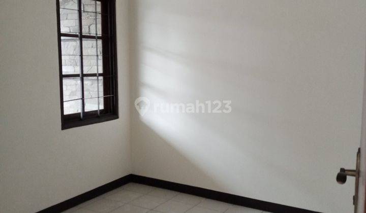 Rumah bagus minimalis 1 lantai SHM di taman kopo indah 2