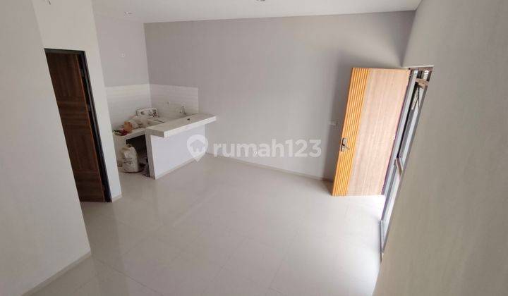 Rumah minimalis Baru SHM 2 Lantai dekat ke jalan utama kopo 1