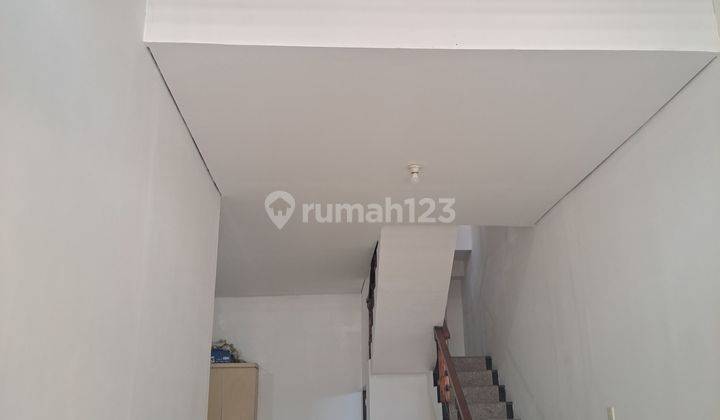 Dijual rumah 2 lantai murah di Grand Wisata Bekasi 2