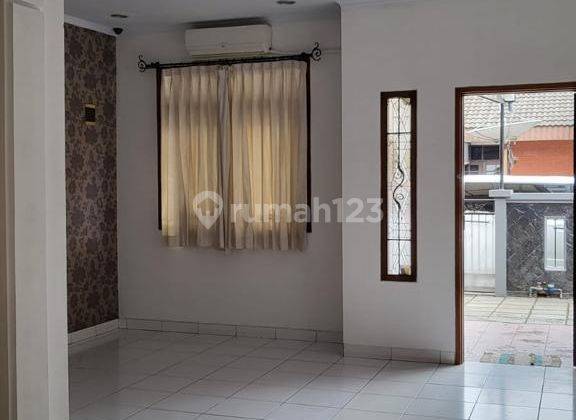 Rumah Nyaman Bertingkat di Jalan Muara Baru 1