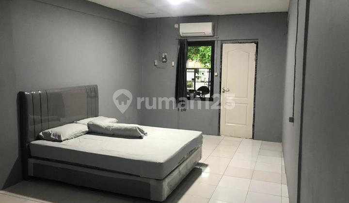 Exclusive Boarding House Near Food Stalls in North Semarang