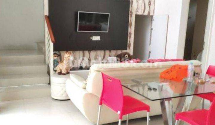 *Rumah Pakuwon Indah Surabaya Barat FULL FURNISHED* 2