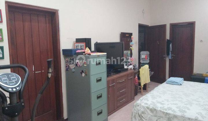 DIJUAL RUMAH TAMAN PONDOK INDAH TAHAP 2 ROW JALAN LUAS 2 LANTAI TERMURAH HARGA DI BAWAH PASAR 2