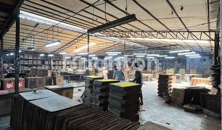 RUMAH KERENDANG HITUNG TANAH HARGA MURAH LT 747 LOKASI STRATEGIS 1