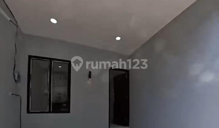 V010 - Dijual Rumah Taman Ratu 4x14.75 Design American Style Dekat Tanjung Duren 2