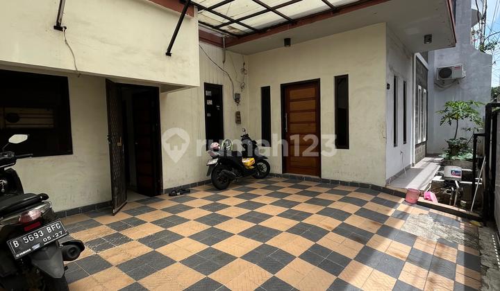 V047 - Dijual Rumah Tanjung Duren 11x10 Shm 2 Lantai Strategis