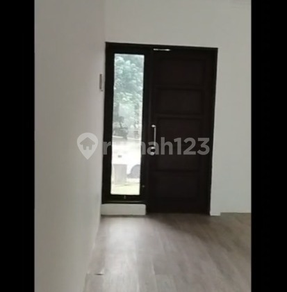 Disewakan Rumah Hook di Cluster Newton By Rumah Chinida (Dw)