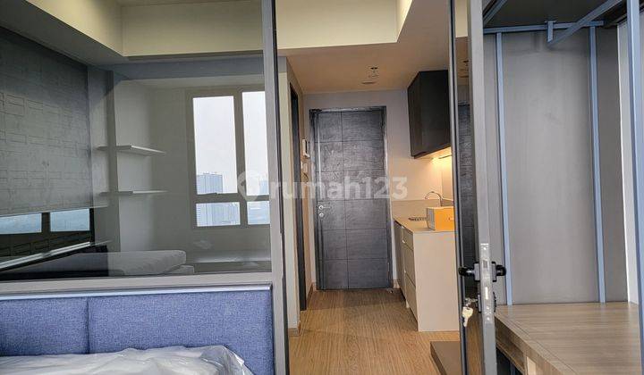 Disewakan Apartemen Collins 1BR Furnish, Baru di Boulevard Serpong  1