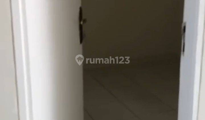 Rumah Bagus 2 Kamar SHM di Sektor 8a Gading Serpong, Tangerang 6