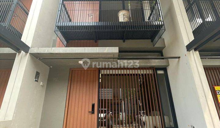 Termurah Rumah 2 Lantai Furnished di Bsd Fleekhauz R 1