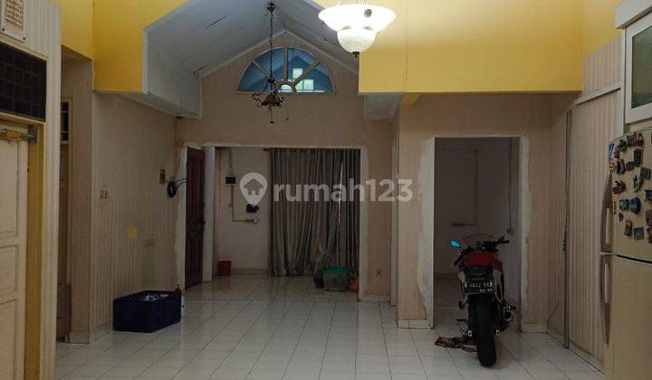 Dijual Rumah Rapi Taman Surya 3 Jakarta Barat 1