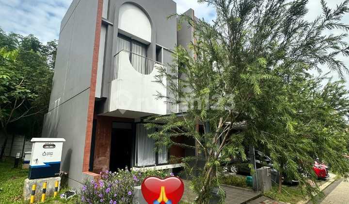Disewakan Rumah 2 Lantai Furnish di Freja, BSD By Rumah Chinida Disewakan Rumah 2 Lantai Furnish di Freja, BSD By Rumah Chinida