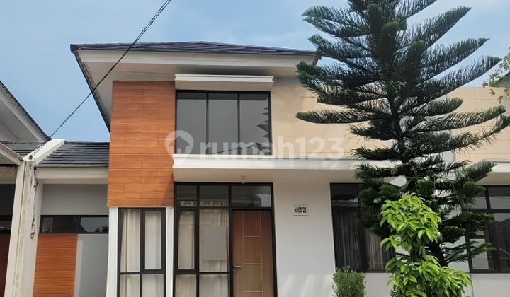 For Rent House in West Portofino Cluster By Rumah Chinida (Double Unit)