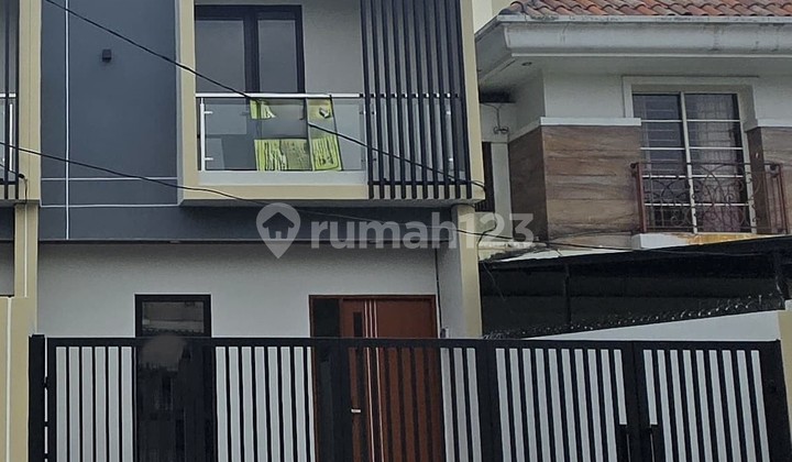 Dijual Rumah 2 Lantai di Meruya Selatan By Rumah Chinida (Li)