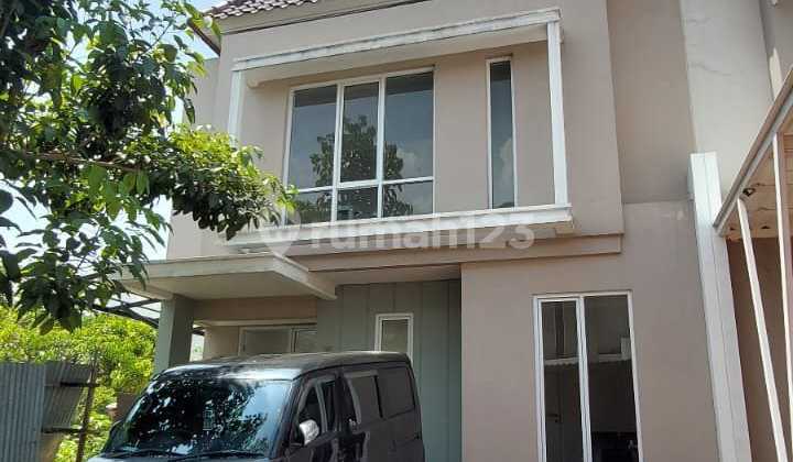 Dijual Cepat Rumah Hoek Sudah Renov di Latigo Village By Rumah Chinida