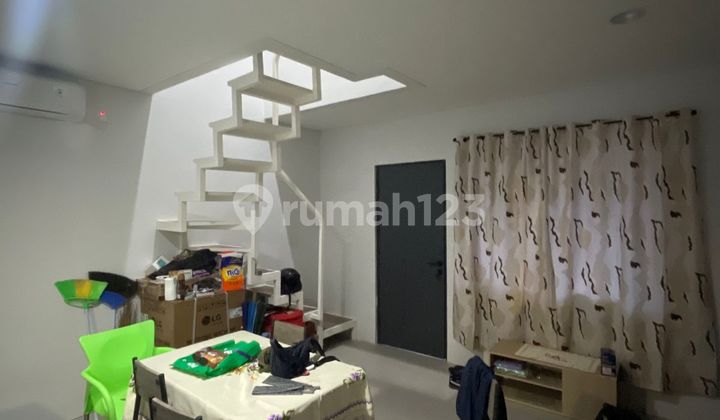 Dijual Rumah Semi Furnish di Park Serpong By Rumah Chinida (Dw)