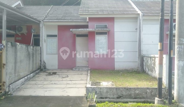 For Sale House in Bizhome Cluster Chalcedony By Rumah Chinida (Dw)