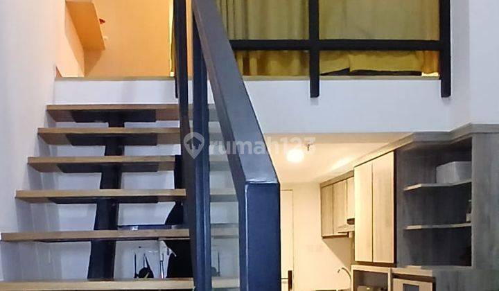 Disewakan Apartemen 2 Tingkat, di Apartemen Kingland Avenue 1