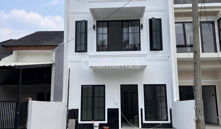 Dijual Rumah 2 Lantai Baru di Regensi Melati Mas, Tangerang Selatan  1