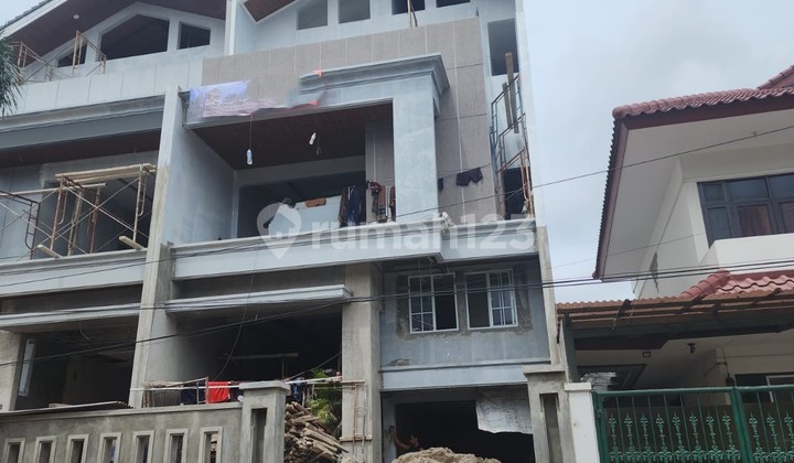 For Sale 3-Story Furnished House in Puri Indah By Rumah Chinida (Dw)