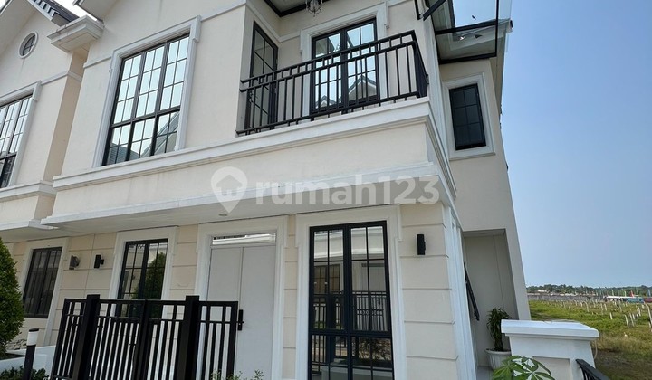 Dijual Rumah 3 Lantai uk 8x9 di Lavon 2 By Rumah Chinida (Jb)