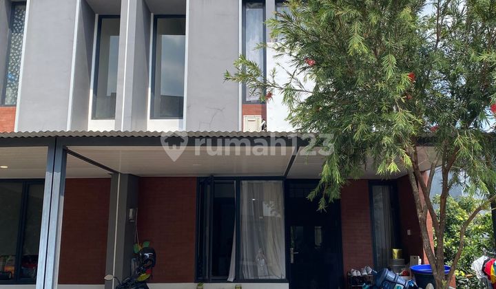 For Rent: 2.5-Story House in Freja Suite, BSD By Rumah Chinida
