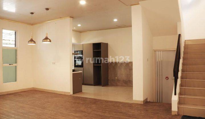 Rumah 2 Lantai di Puri Mansion Boulevard jarang ada 1