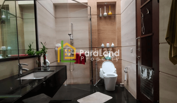 Rumah 2 Lantai Full Furnished di Green Garden Jakarta Barat 8