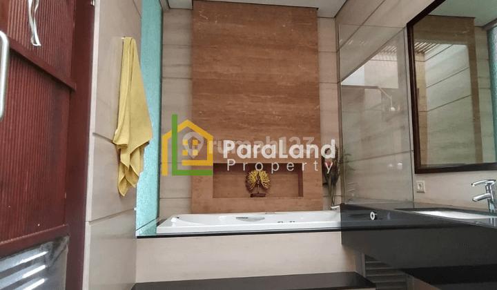 Rumah 2 Lantai Full Furnished di Green Garden Jakarta Barat 9