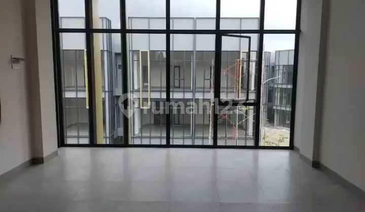 Vanya Park Tabespot 3-Story Shophouse Excellent in a Strategic and Continuously Developing Area of BSD Tangerang Banten 2