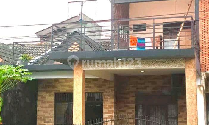 Rumah 1,5 Lantai Bagus Dan Rapi Terletak Di Lokasi Yang Bagus Bebas Banjir Di Nusaloka Bsd Serpong Tangerang Selatan Banten