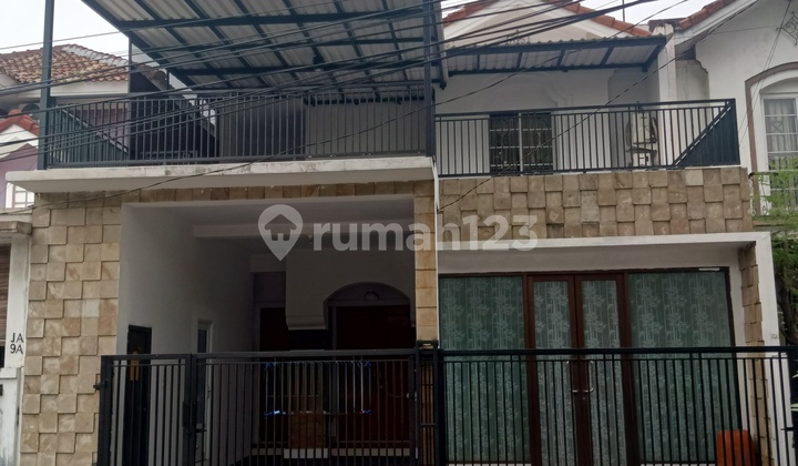 2-Story House on the Main Road Side, BSD Nusaloka, Ambon Street, BSD Serpong, South Tangerang, Banten 2-Story House on the Main Road Side, BSD Nusaloka, Ambon Street, BSD Serpong, South Tangerang, Banten