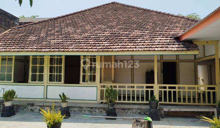 Rumah Kuno Antik Terawat Peninggalan Belanda Di Jalan Bhayangkara Solo 1