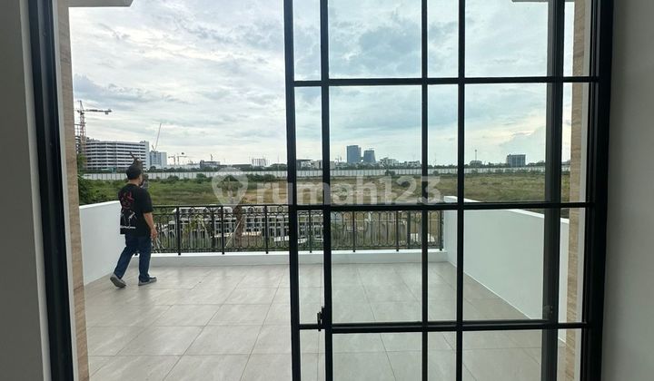 Ready Di Sewakan Rumah Mewah Siap Huni dengan 4 kamar tidur di Bukit Nirmala PIK2 - (AL448)