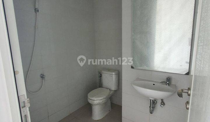 Ruko 3 Lantai 4.5 X 20 di Jl. Osaka Termurah 2