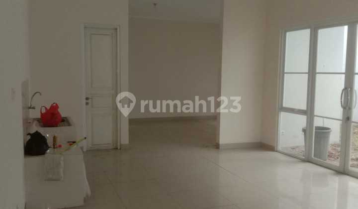 Disewakan Rumah Kawasan Komplek di Cluster Alicante Gading Serpong 2