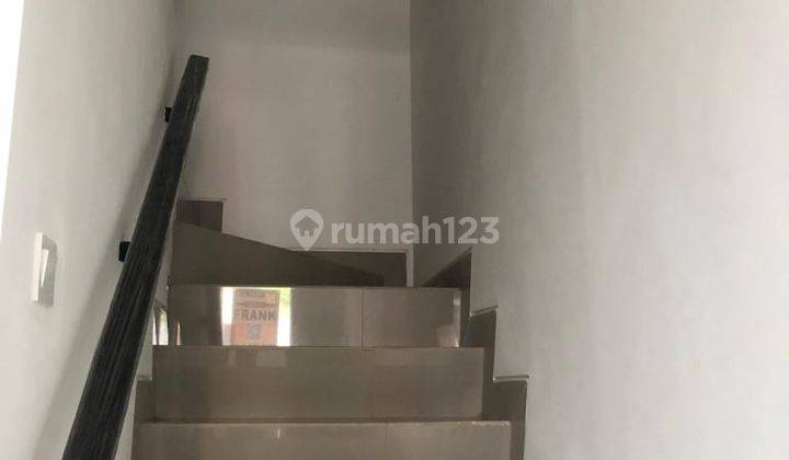 Disewakan Rumah Fasilitas Furnish Cluster Magenta PIK 2 2