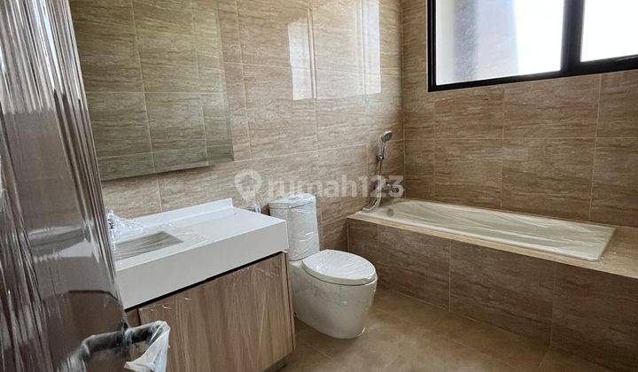 Disewakan Rumah Mewah 3 Lantai di Cluster Kiyomi at The Zora BSD City 1