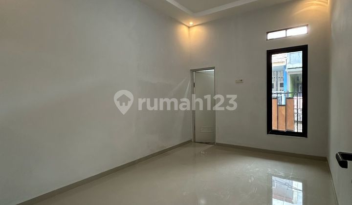 Dijual Rumah Bagus High Ceiling di Cluster Graha Pesona Citra Raya