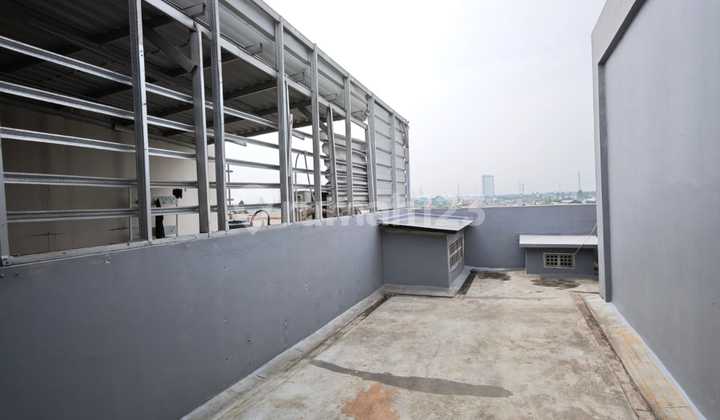 For Rent Fast 4-Story Green Village Shop House in Cipondoh - (al431) 2