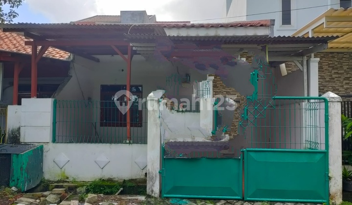 1,1 M Surabaya Barat, Babatan Pratama, Jawa Timur Rumah di Jl. Babatan Pratama XXIX Block Pp No. 48, Babatan, Wiyung, Kota Surabaya, Jawa Timur, Indonesia, 60227, Wiyung 1,1 M Surabaya Barat, Babatan Pratama, Jawa Timur Rumah di Jl. Babatan Pratama XXIX Block Pp No. 48, Babatan, Wiyung, Kota Surabaya, Jawa Timur, Indonesia, 60227, Wiyung